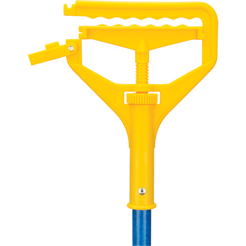 Handle with Clip